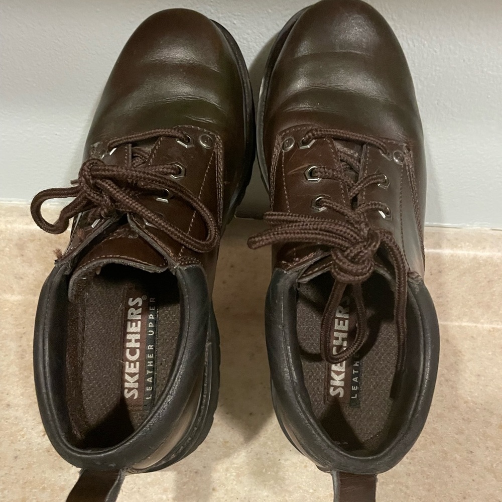 Sketchers    Mens Brown Leather Work Shoe